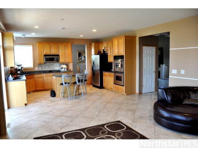 6884 Shadyview Ct N, Maple Grove, MN 55311