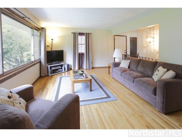 6601 75 1/2 Ave N, Brooklyn Park, MN 55428