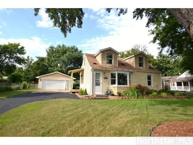 2085 Terrace Dr, Mounds View, MN 55112
