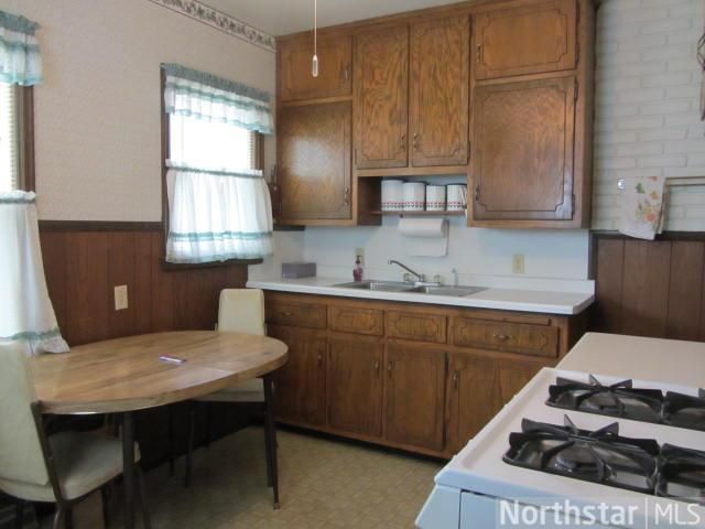 4117 5th St NE, Columbia Heights, MN 55421