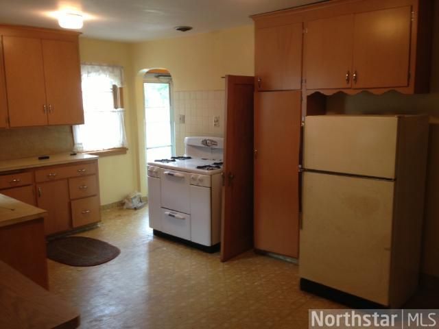 1403 Birmingham St, Saint Paul, MN 55106