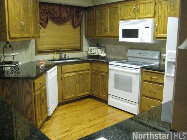6725 131st St W, Apple Valley, MN 55124