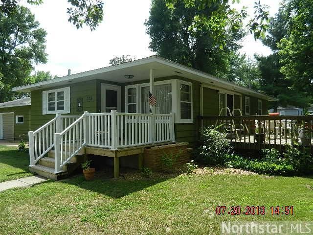 325 Grant St, Glencoe, MN 55336