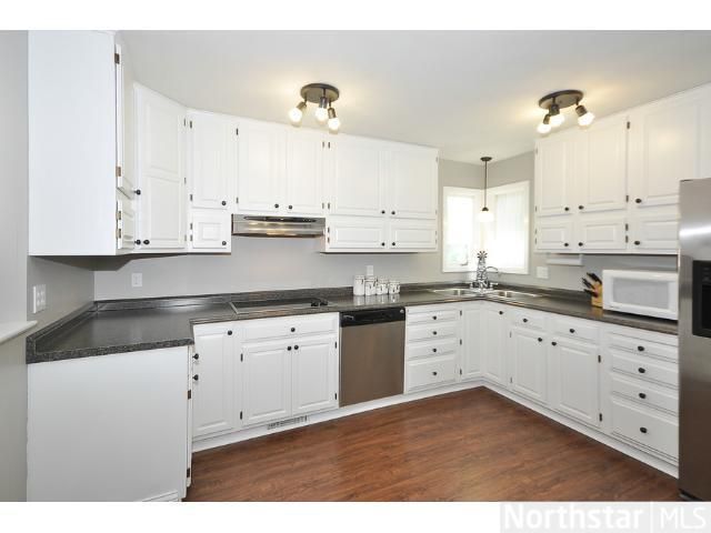 1076 23rd Ave SE, Minneapolis, MN 55414