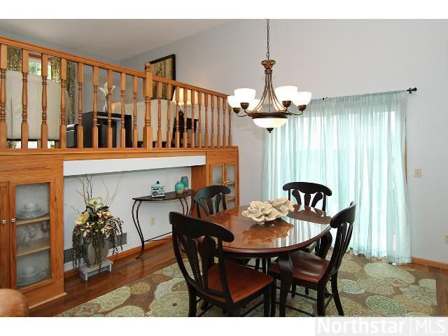 7195 Upper 42nd St N, Oakdale, MN 55128