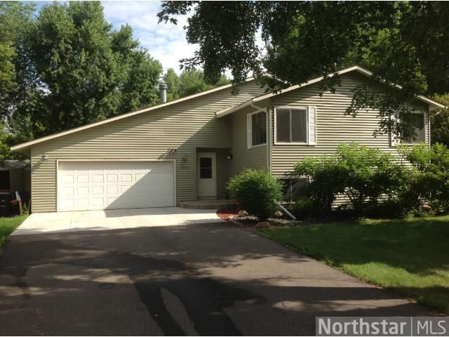 5762 213th St, Forest Lake, MN 55025