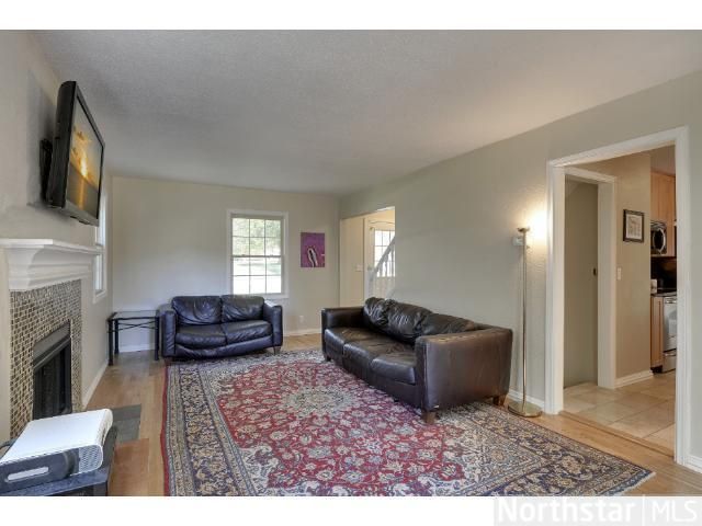 19108 Clear View Dr, Minnetonka, MN 55345