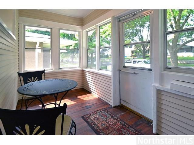 1890 Ivy Ave E, Saint Paul, MN 55119