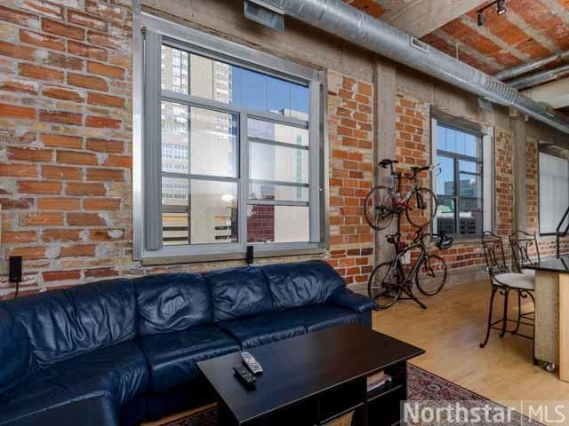 521 S 7th St #604, Minneapolis, MN 55415