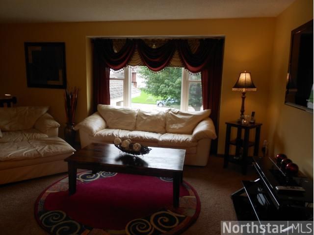 10428 Crane St NW, Coon Rapids, MN 55433