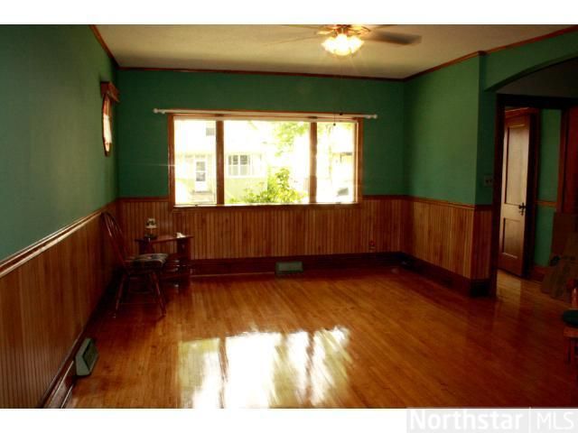858 Juno Ave, Saint Paul, MN 55102