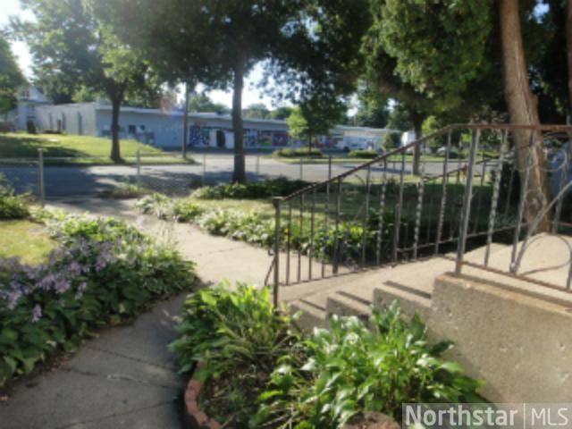 1825 Emerson Ave N, Minneapolis, MN 55411