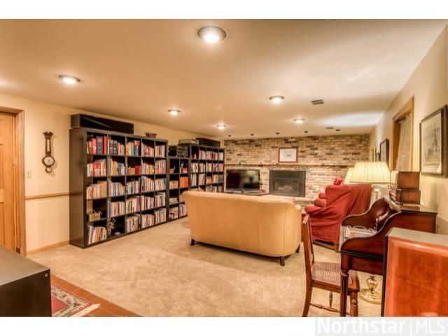 4132 Ewing Ave S, Minneapolis, MN 55410