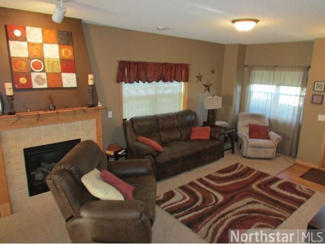 2376 Vierling Dr E, Shakopee, MN 55379