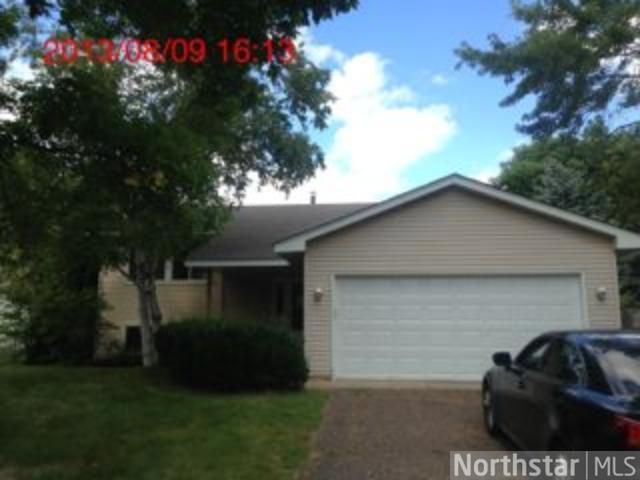667 Clover Leaf Pw, Blaine, MN 55434