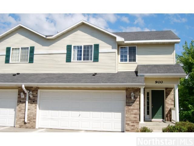 900 Kelly Ct, Chanhassen, MN 55317