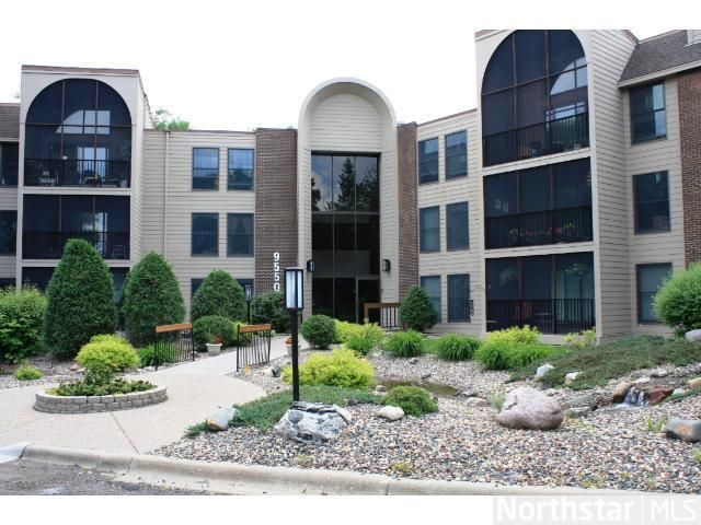 9550 Collegeview Rd #117, Bloomington, MN 55437