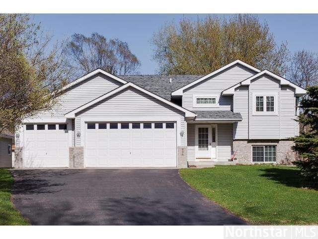 8326 Fairfield Rd, Brooklyn Park, MN 55444