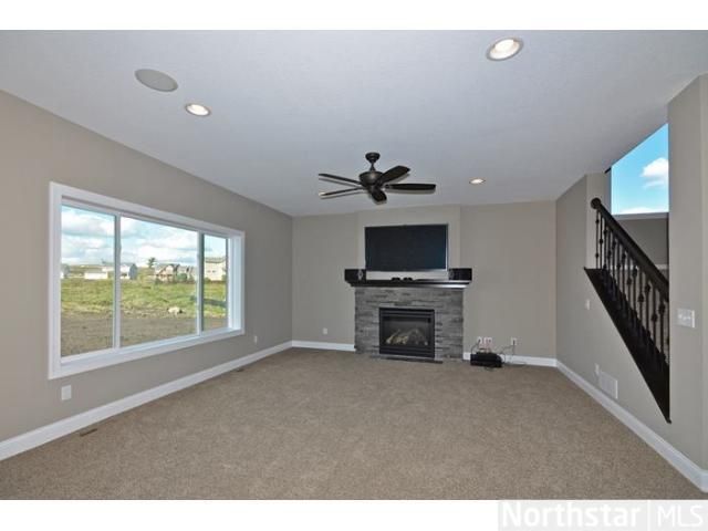 1104 Francesca Ct, Chaska, MN 55318