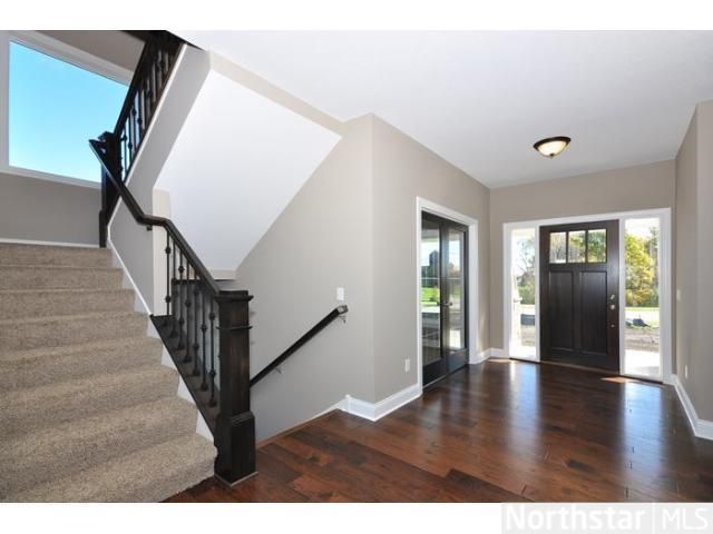 1104 Francesca Ct, Chaska, MN 55318