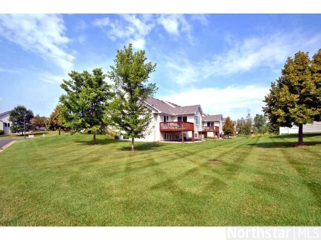 7767 Hill Rd, Woodbury, MN 55125