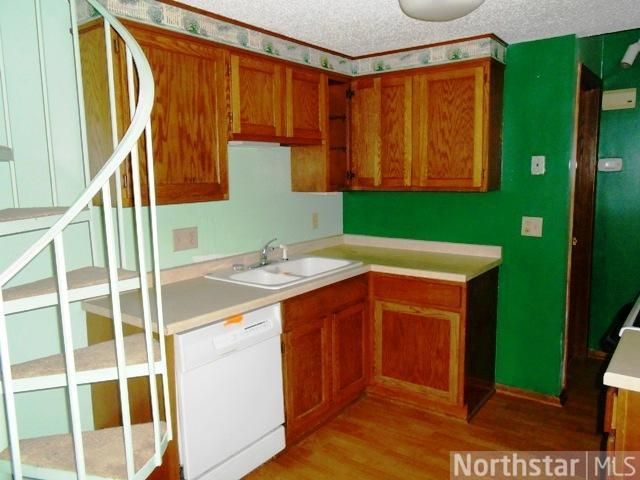 1253 Greenbriar Ct, White Bear Lake, MN 55110