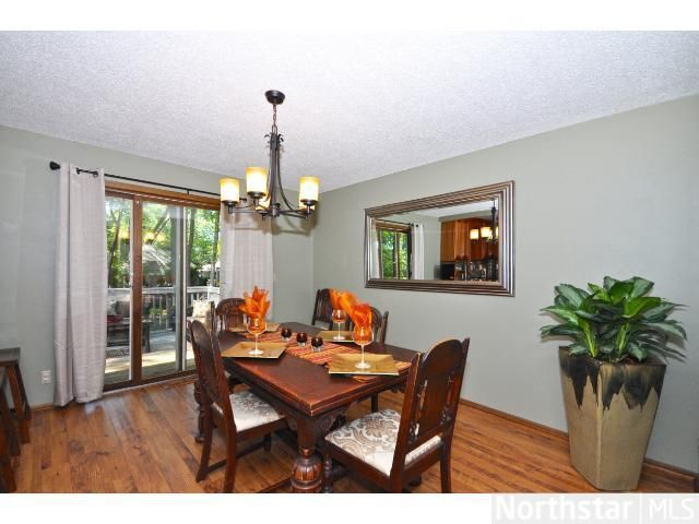 7331 Walnut Ct, Eden Prairie, MN 55346