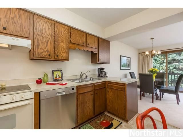 10377 Balsam Ln, Eden Prairie, MN 55347