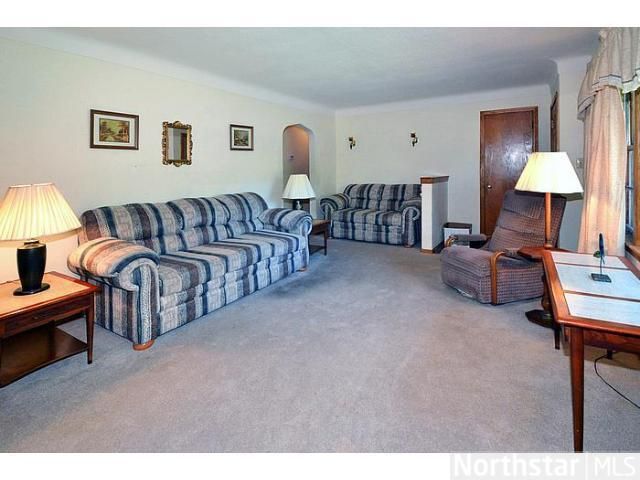 376 Maple St, Saint Paul, MN 55106