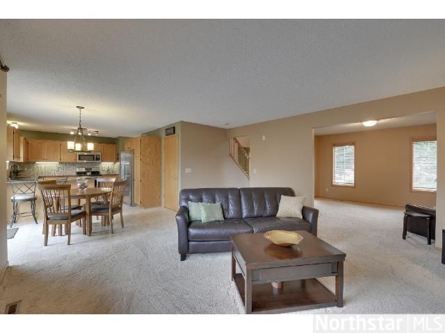2909 89th Ln NE, Blaine, MN 55449