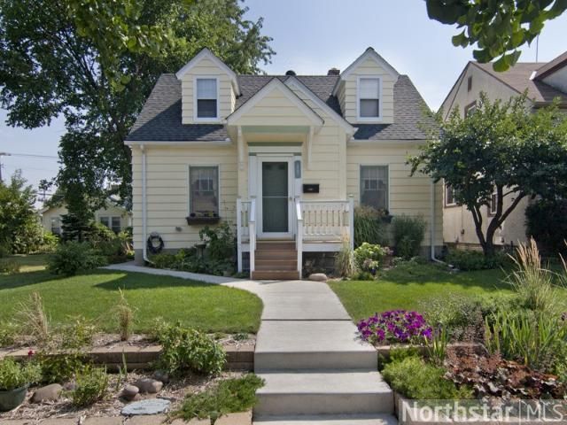 1548 Huron St, Saint Paul, MN 55108