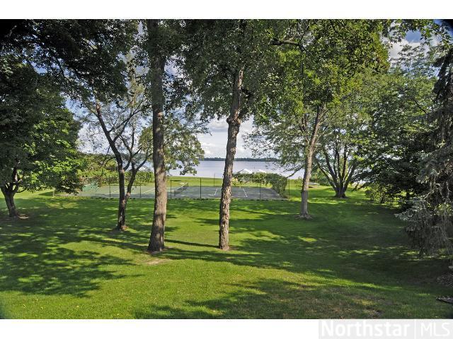 346 Ferndale Rd S, Wayzata, MN 55391