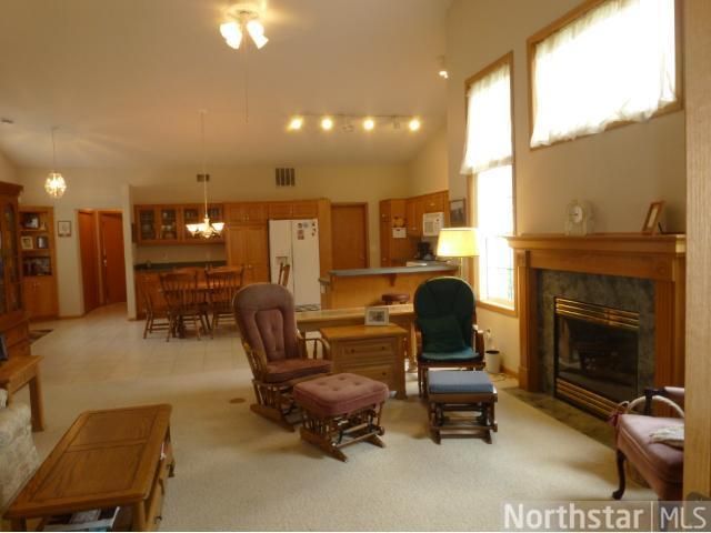 6989 Eagle Trl, Hugo, MN 55038