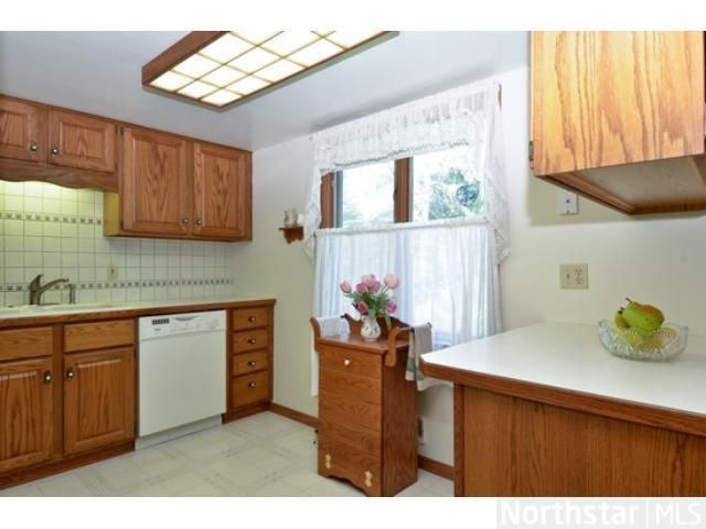 2520 W 91st St, Bloomington, MN 55431