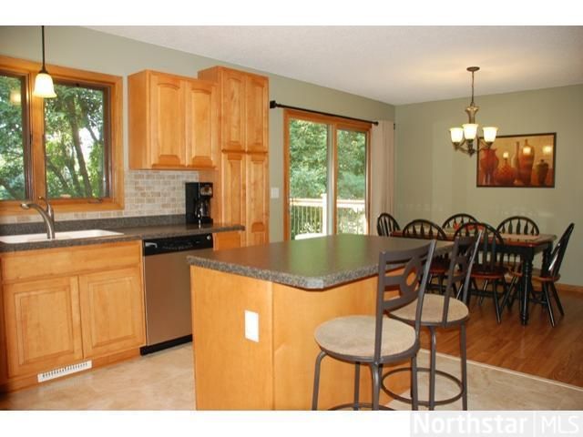 1479 Thomas Ln, Eagan, MN 55122