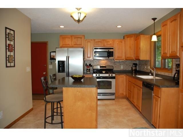 1479 Thomas Ln, Eagan, MN 55122