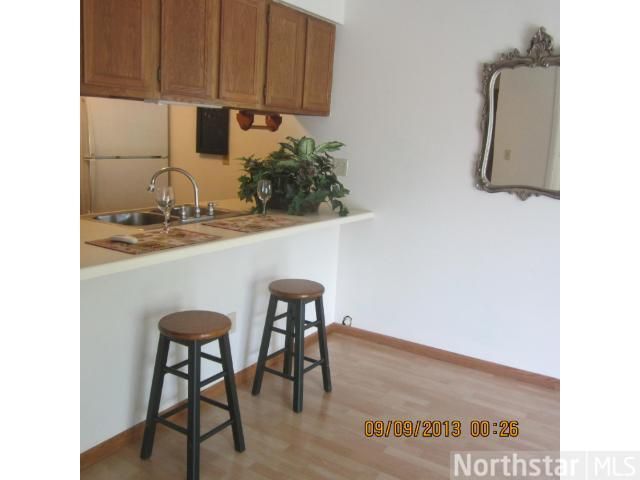1215 Ferndale St N #A4, Maplewood, MN 55119