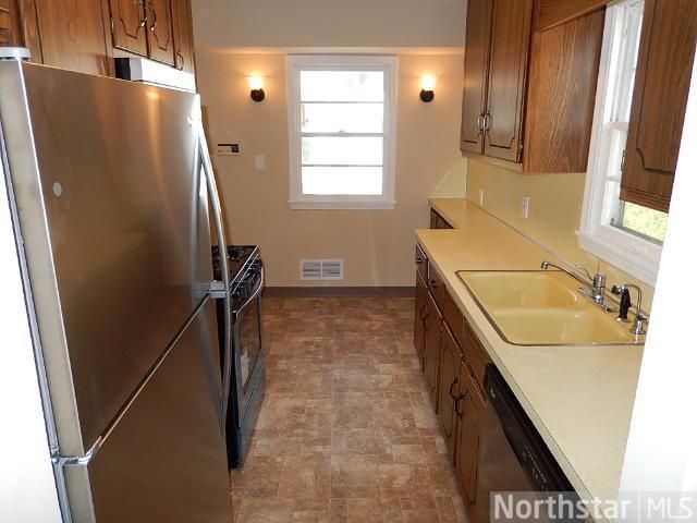 1737 Wilson Ave, Saint Paul, MN 55106