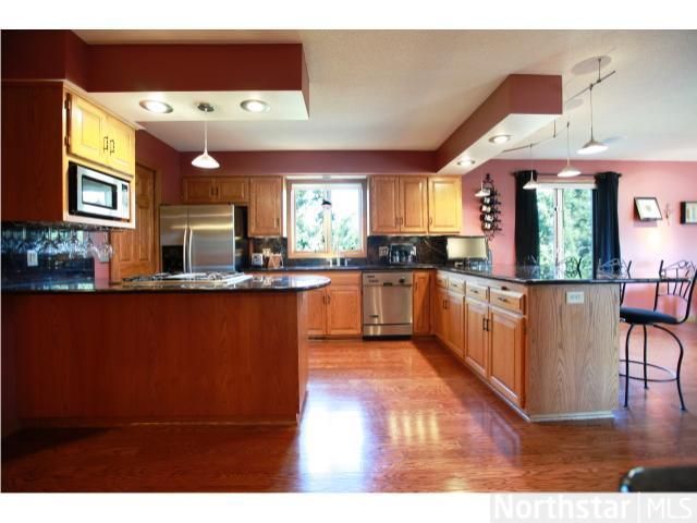 602 Jenisa Dr, Saint Cloud, MN 56301