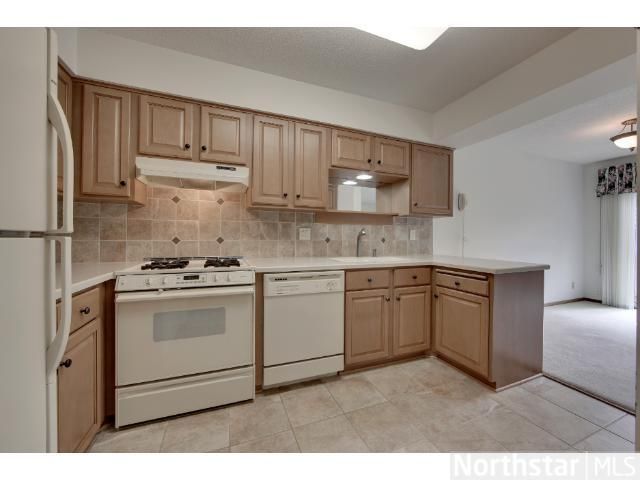 9911 Cavell Cir, Bloomington, MN 55438