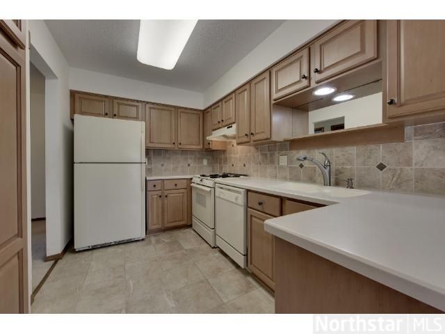 9911 Cavell Cir, Bloomington, MN 55438