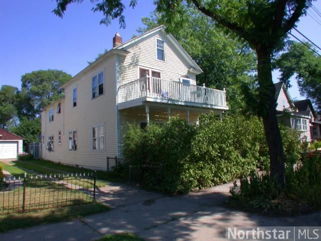 609 19th Ave NE, Minneapolis, MN 55418
