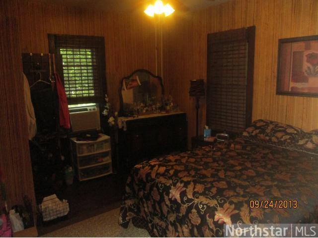 400 Henrietta Ave, Hamburg, MN 55339