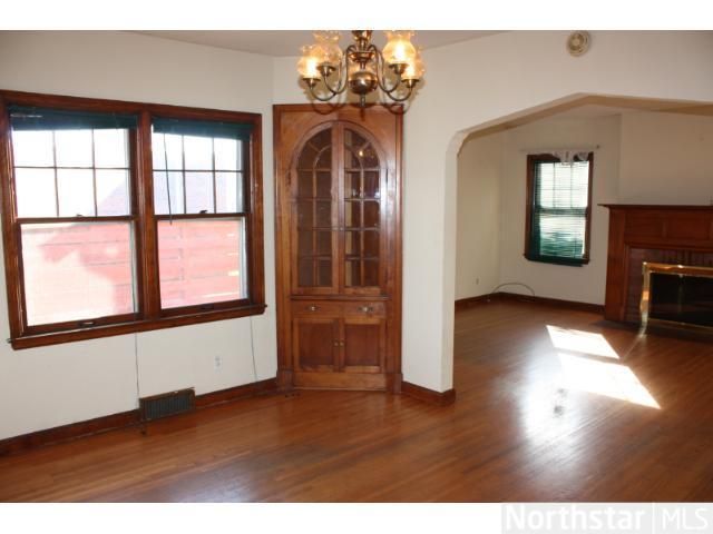 320 N 8th St, Brainerd, MN 56401