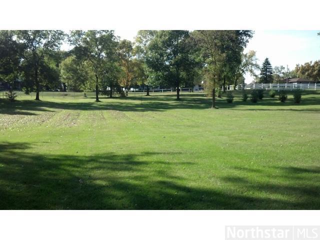 9016 Foxline Dr, Hamel, MN 55340