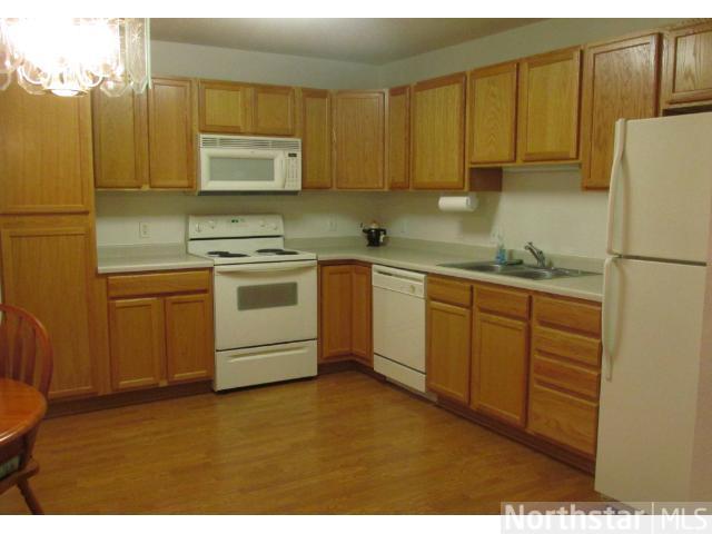 12 6th St NE #222, Osseo, MN 55369