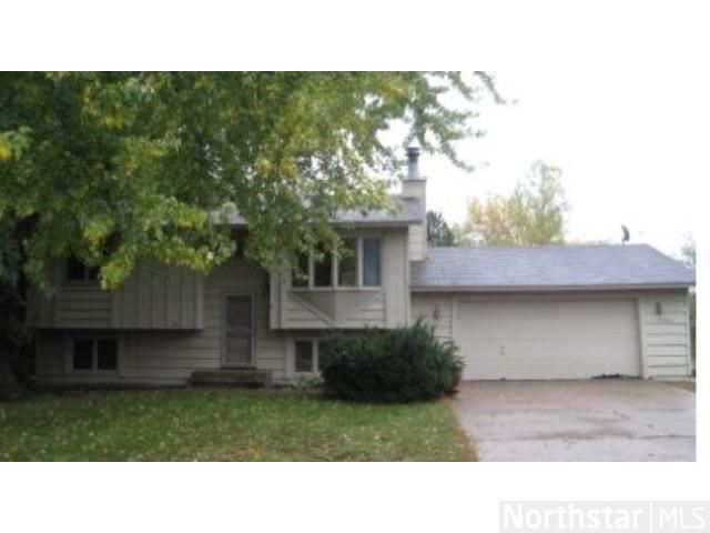 5502 Feather Ct, White Bear Lake, MN 55110