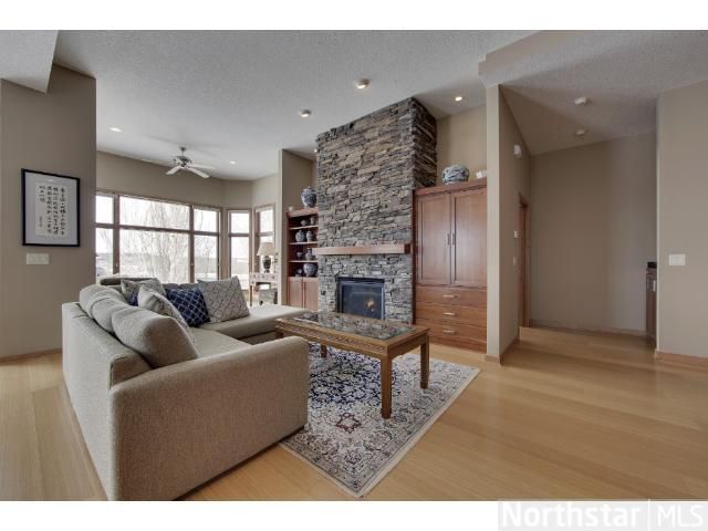 145 Stonebridge Rd, Saint Paul, MN 55118