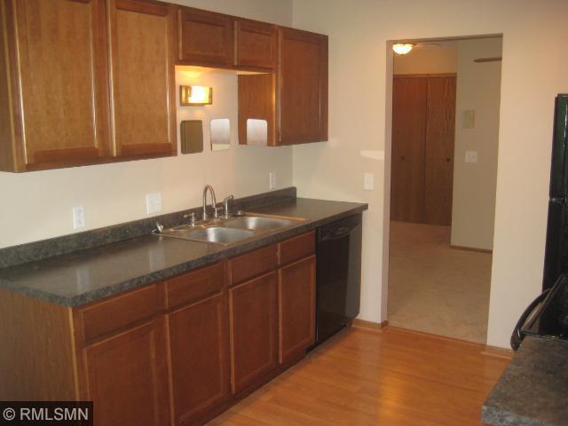 18454 Creeks Bend Dr, Minnetonka, MN 55345