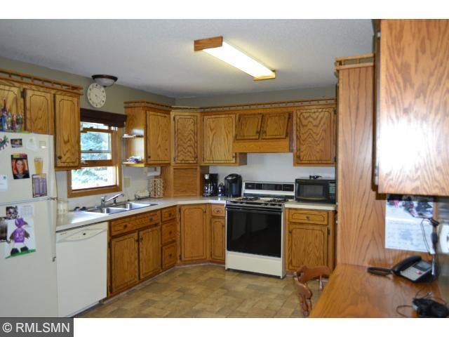 9806 Main St, Veseli, MN 55046